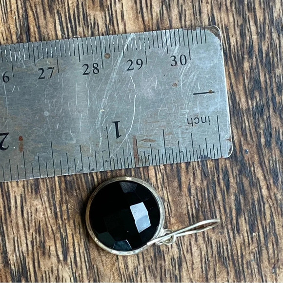 Sterling silver black circle earrings - Picture 2 of 10